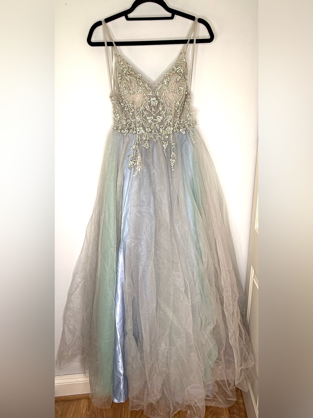 Handmade Tulle Beaded Bodice Gray Blue Maxi Evening Gown Sleeveless Size 6